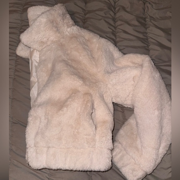 Jacket | Cropped - Picture 2 of 4